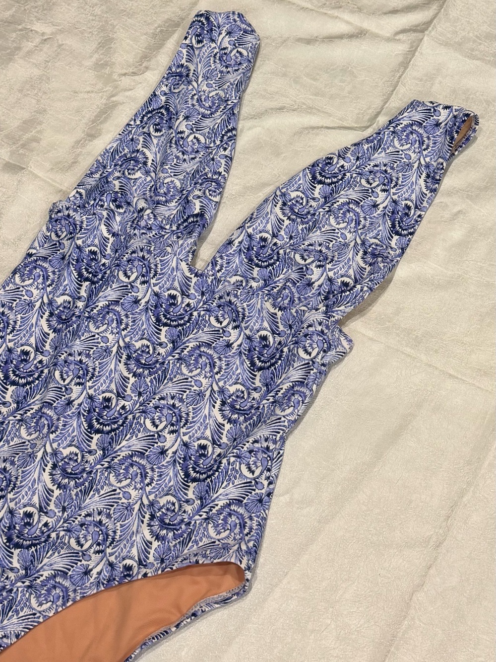 J.Crew Re-Imagined Blue White Floral Paisley Plunge One Piece Swimsuit Size 8 - Picture 2 of 5